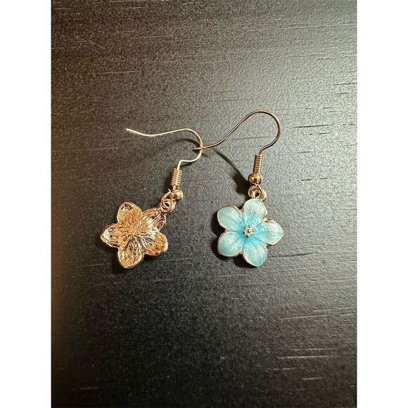 Blue and Gold Enamel Flower Dangle Earrings Floral Hook Closure - Picture 4 of 4